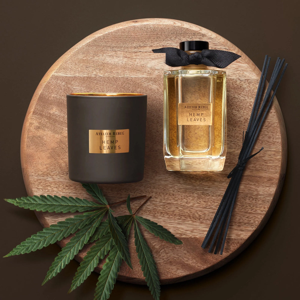 Hemp Leaves Scented Candle - 210 GR