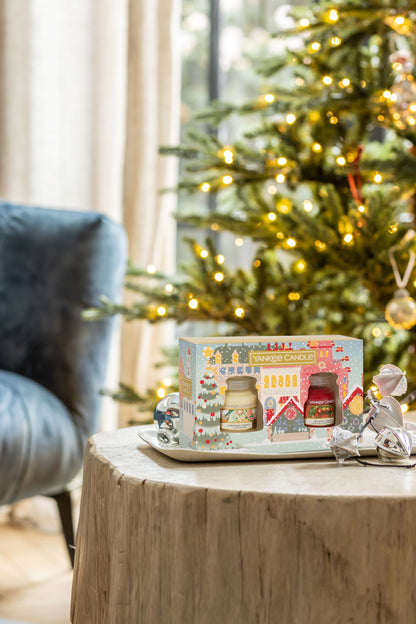 Passport To The Holidays 2 Small Jars Giftset