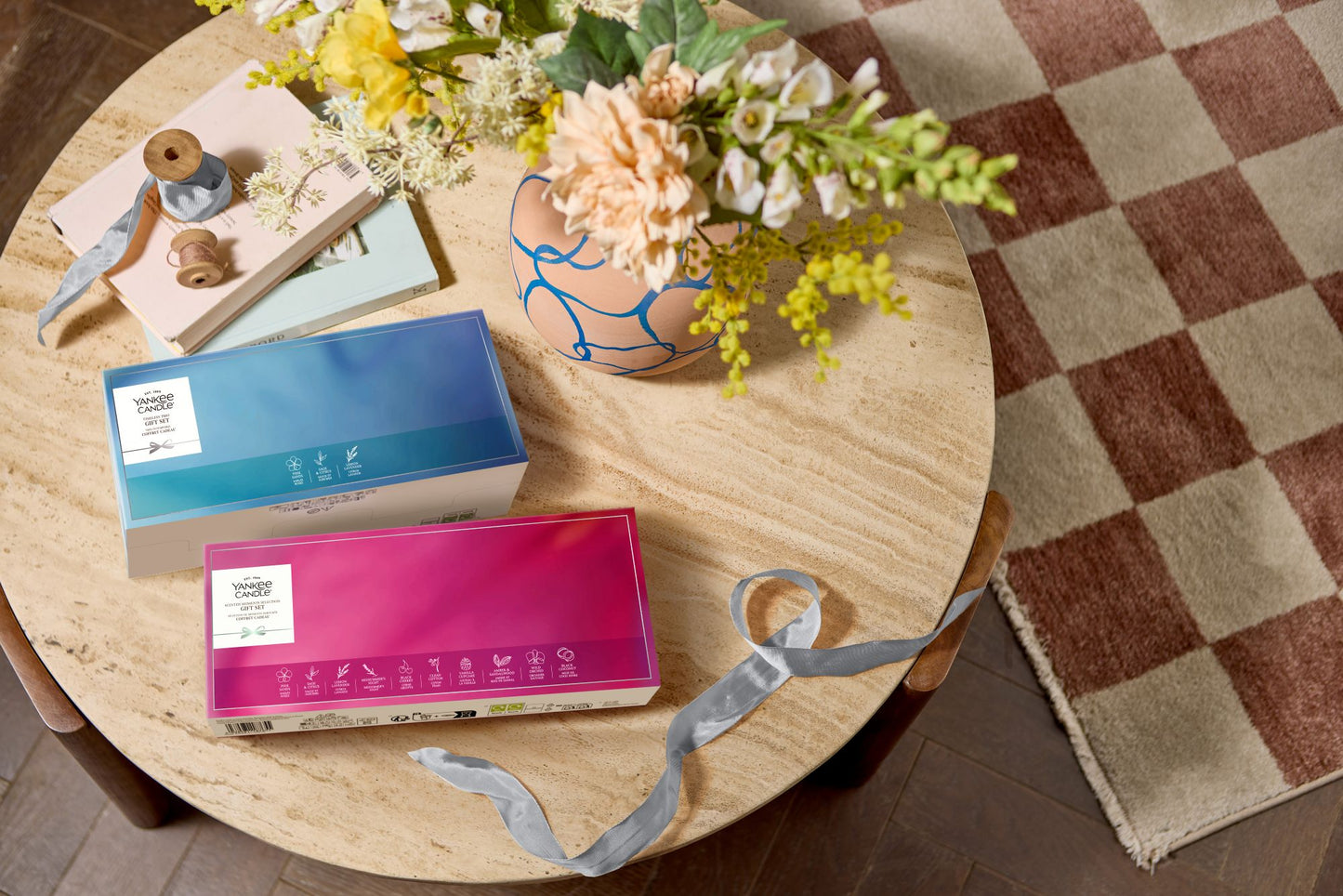 Scented Moments 10 Tealights & 1 Holder